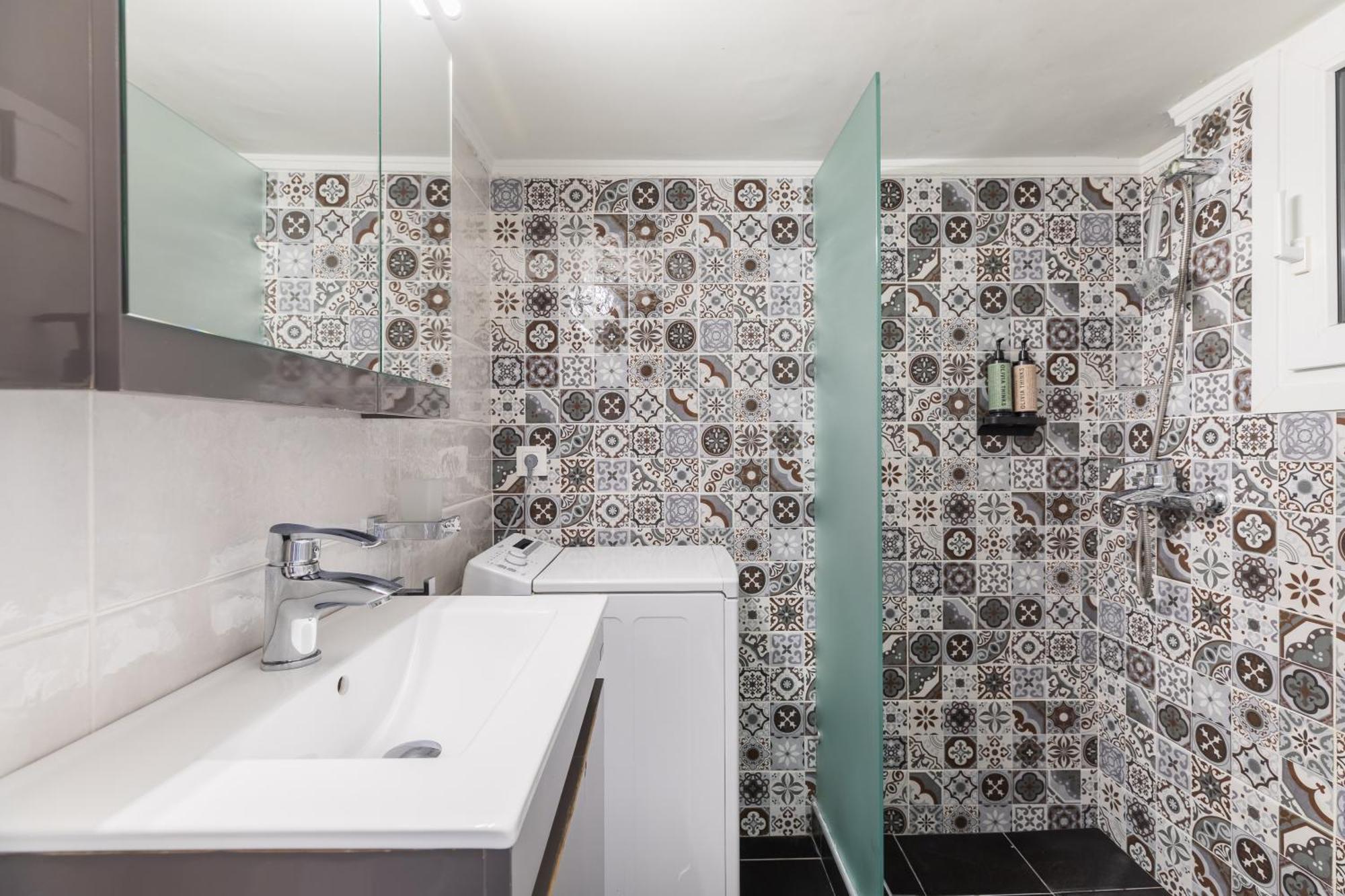 Danae By Halu! 2-Bedroom Apartment In The Center Солун Екстериор снимка