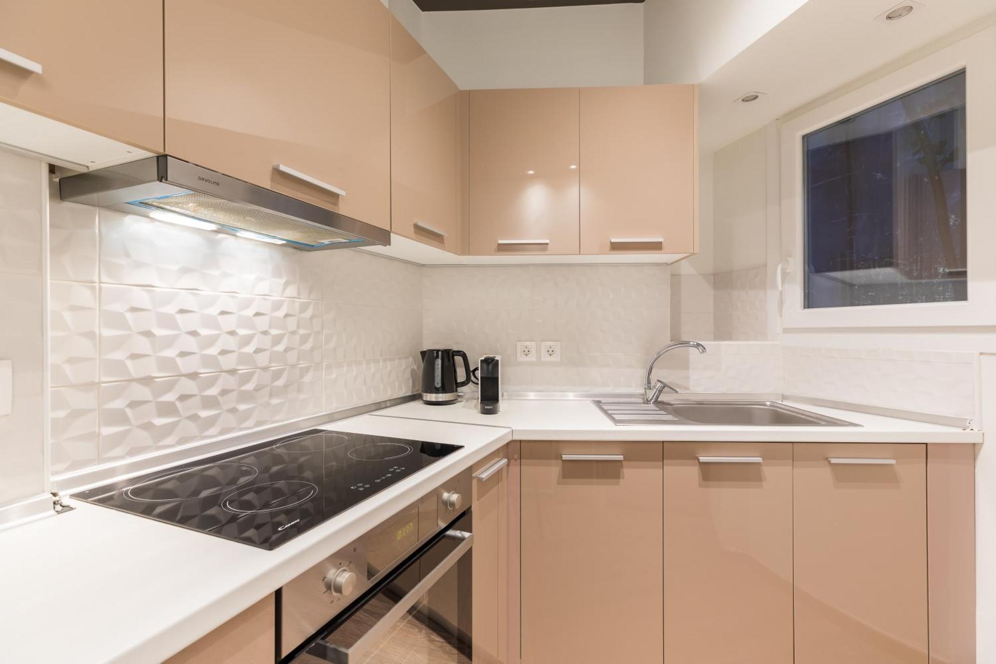 Danae By Halu! 2-Bedroom Apartment In The Center Солун Екстериор снимка